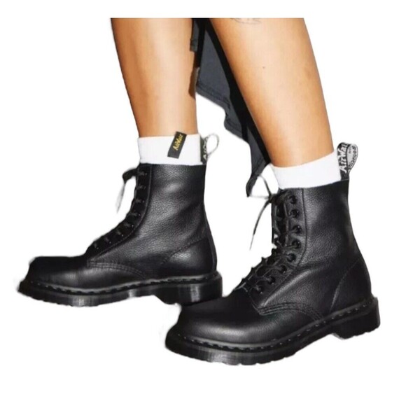 DR MARTENS 1460 MONO SMOOTH BLACK LEATHER LACE UP BOOTS Size 6 Women 37 - Picture 1 of 7